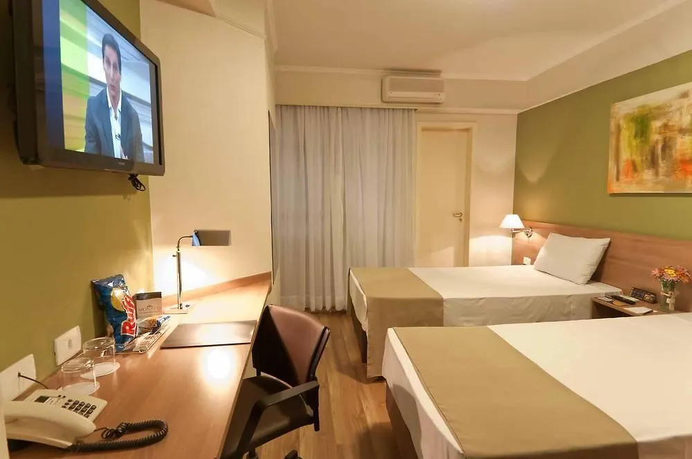 ****  Summit Hotel Monaco Guarulhos Brésil